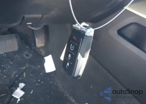 2020 Ram 1500 Laramie 4X2 6'4 Box из США, поврежденный, VIN 1C6RREDT2LN320479